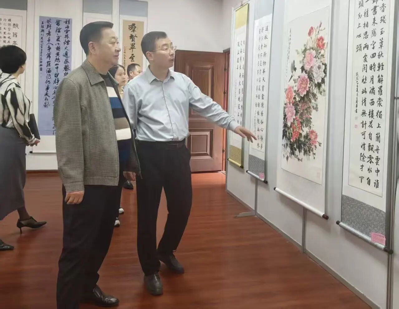 微信图片_2025-09-28_092624_136.jpg 微信图片_2025-09-28_092624_136.jpg