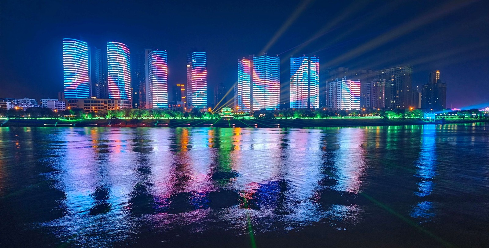 张霞+衡阳夜景三.jpg